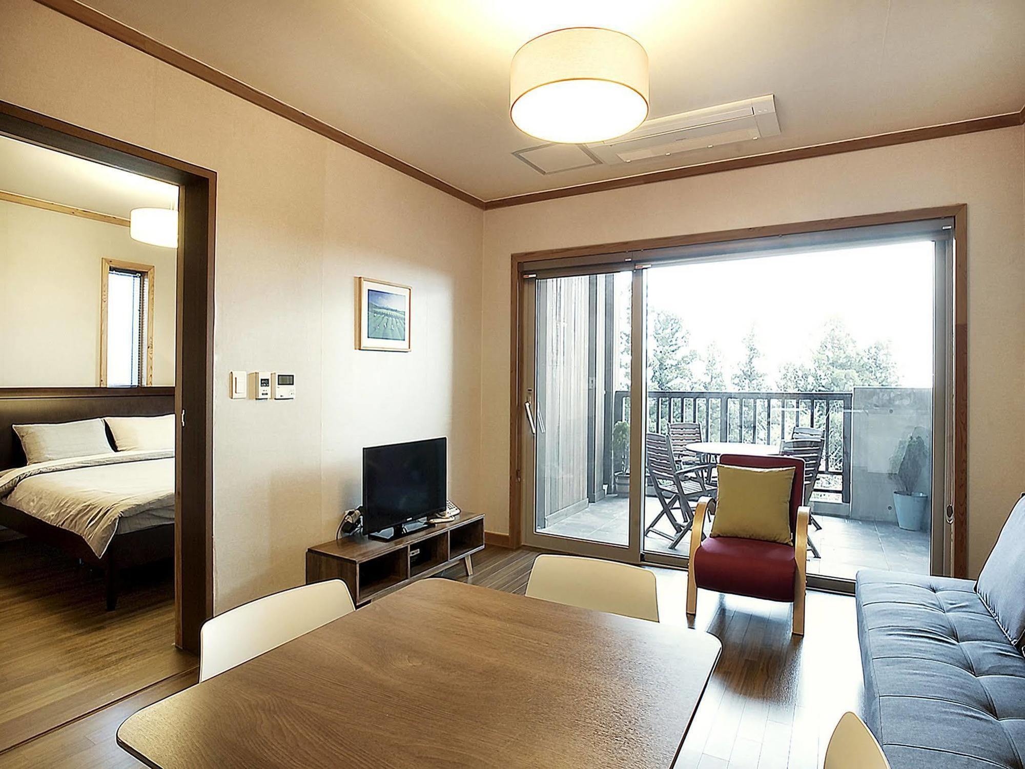 Jeju Eco Suites Seogwipo Eksteriør bilde