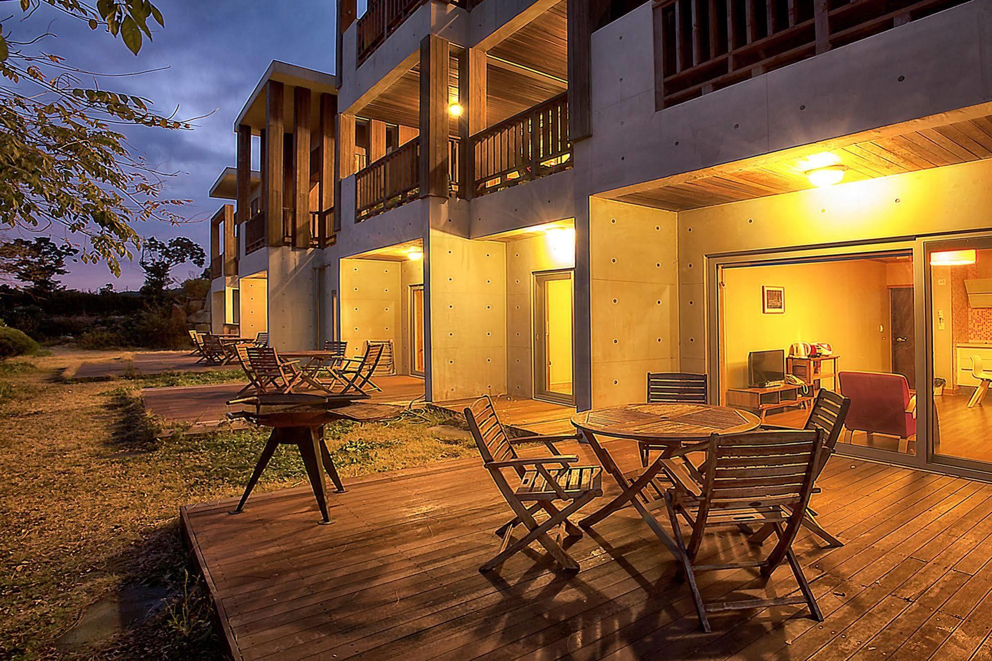 Jeju Eco Suites Seogwipo Eksteriør bilde