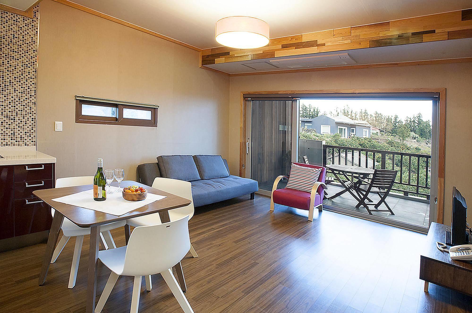 Jeju Eco Suites Seogwipo Eksteriør bilde
